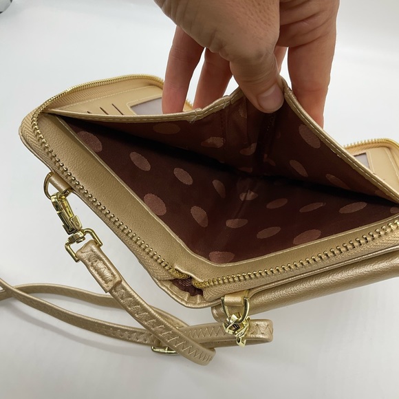 S ZONE METALLIC GOLD CROSSBODY WALLET - Picture 4 of 7